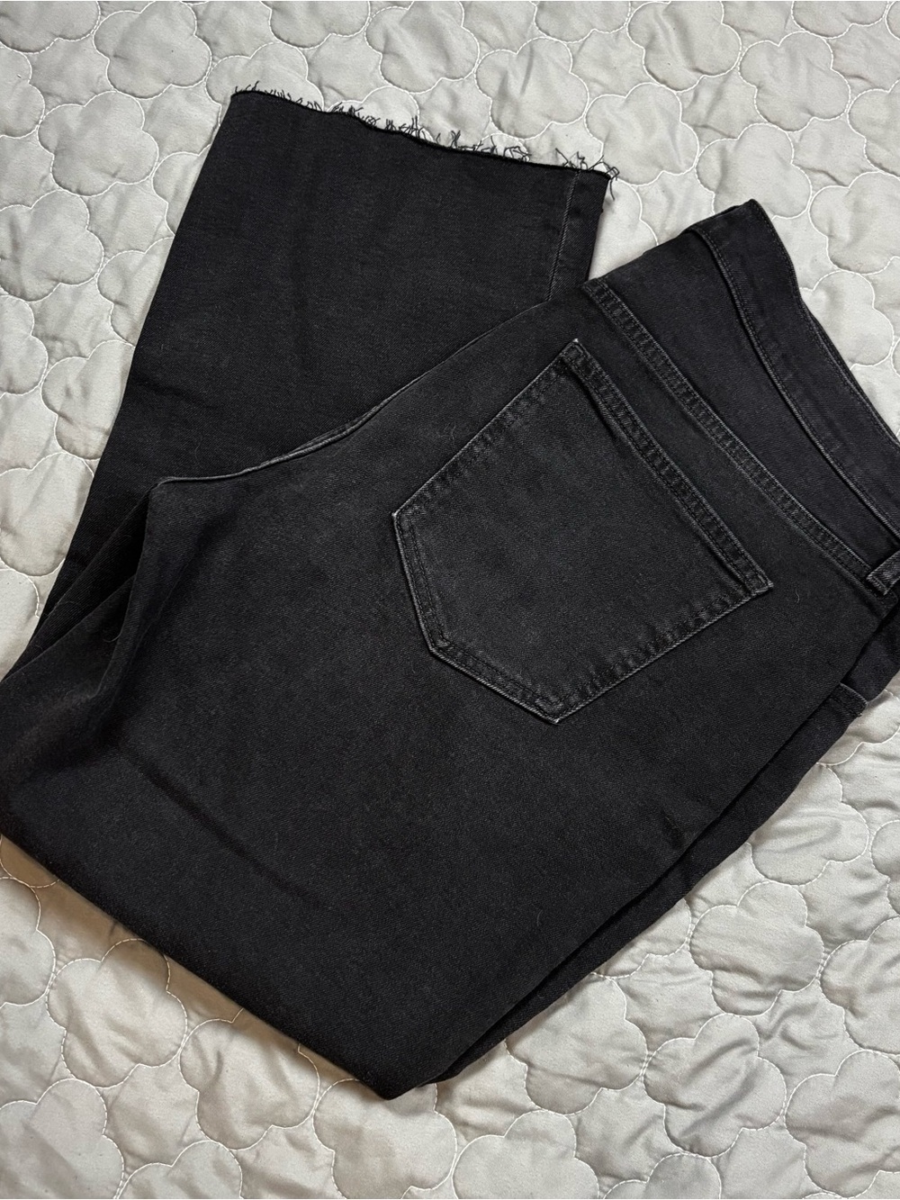 Women’s Black Kick Fit High Rise Jeans with Raw Hem Size 34
